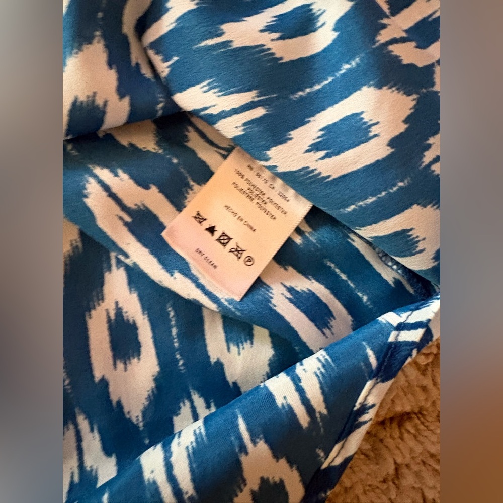 Maeve Blue and White Geometric V-Neck Tunic - Picture 5 of 6